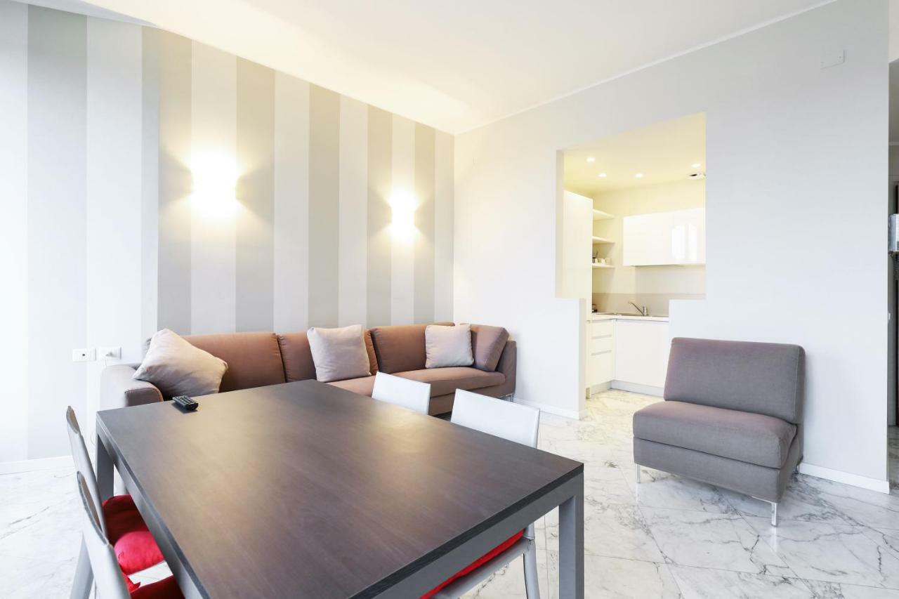 Duomo Luxury Apartment Milan Bagian luar foto