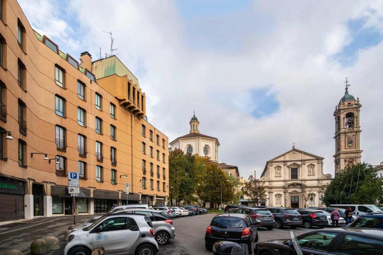 Duomo Luxury Apartment Milan Bagian luar foto