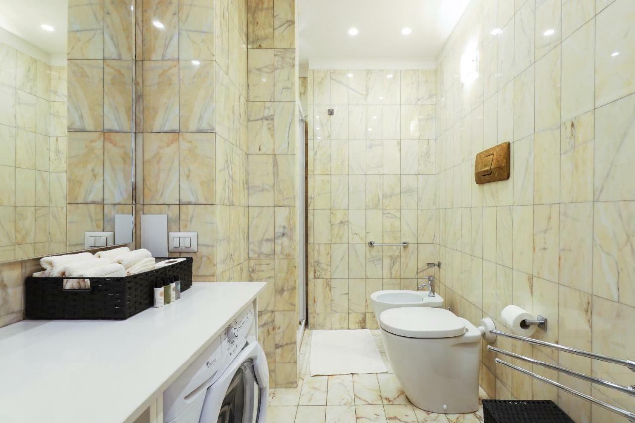Duomo Luxury Apartment Milan Bagian luar foto